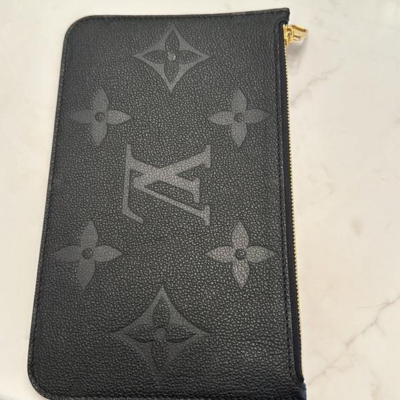 Louis Vuitton Neverfull Empreinte Pochette - Picture 14 of 14